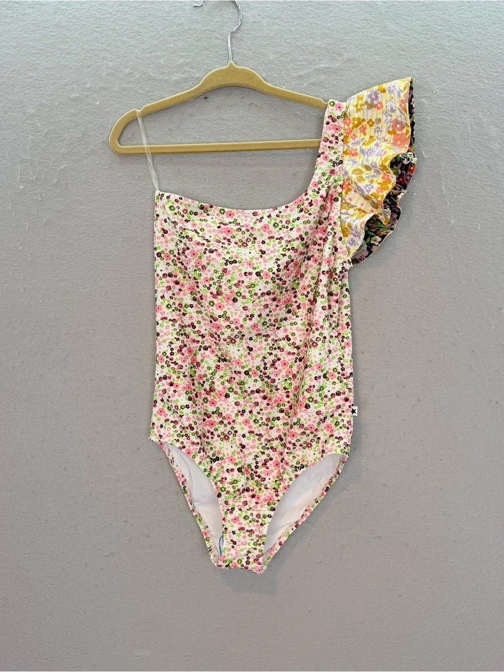 Molo New Girls Nitt one shoulder floral print one piece swimsuit Meadow petite 8